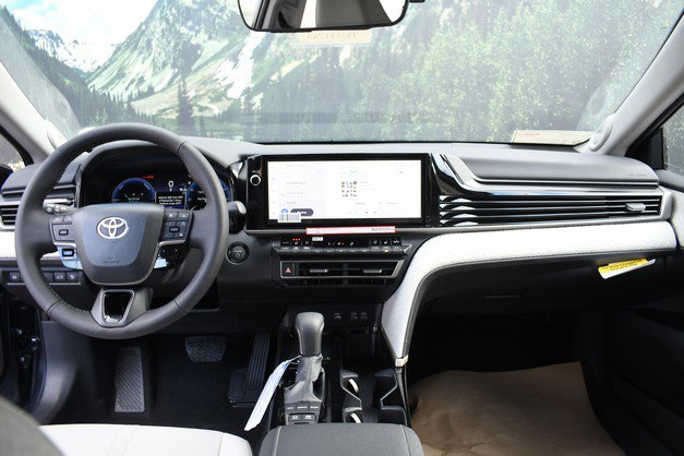 New 2026 Toyota Camry XLE image 9