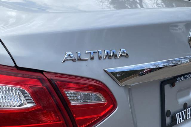 Used 2017 Nissan Altima 2.5 SL w/ 2.5 Technology Package image 34