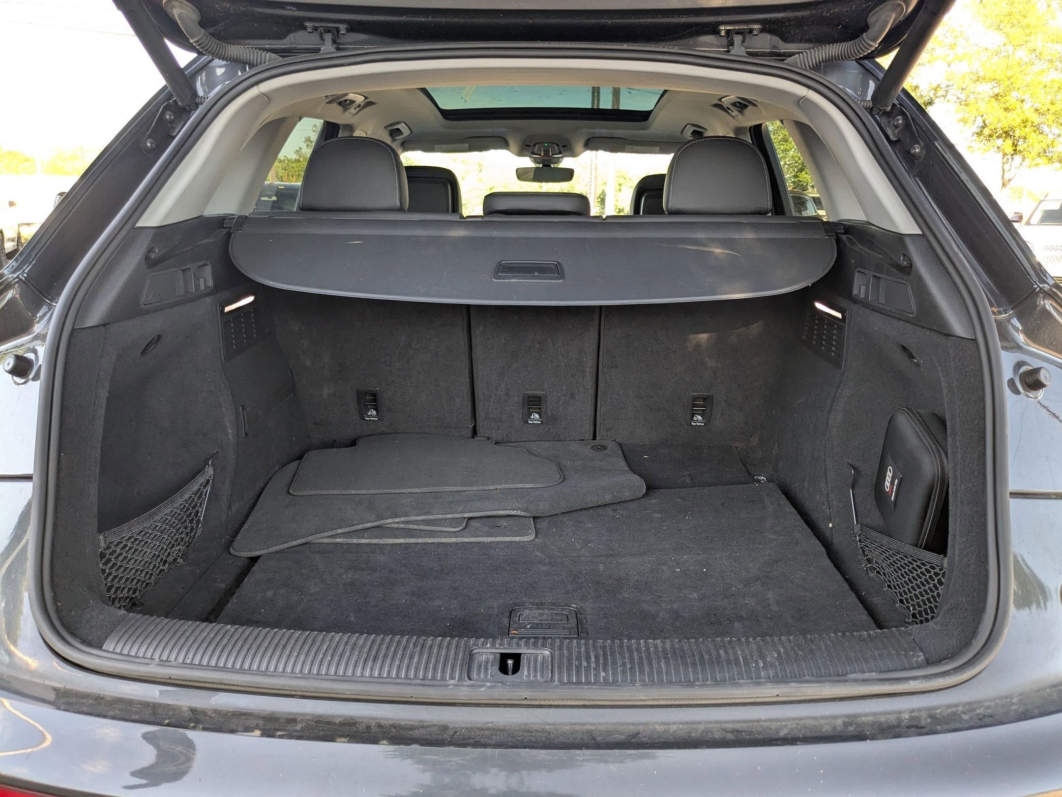 Used 2021 Audi Q5 Premium w/ Convenience Package image 23