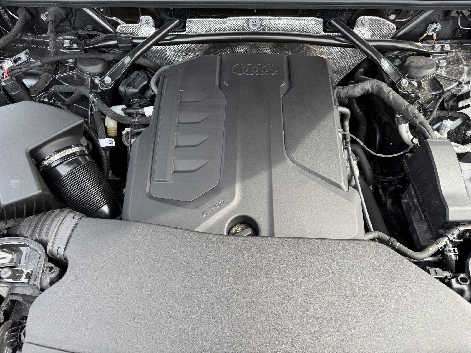 Used 2025 Audi Q5 Premium w/ Convenience Package image 26