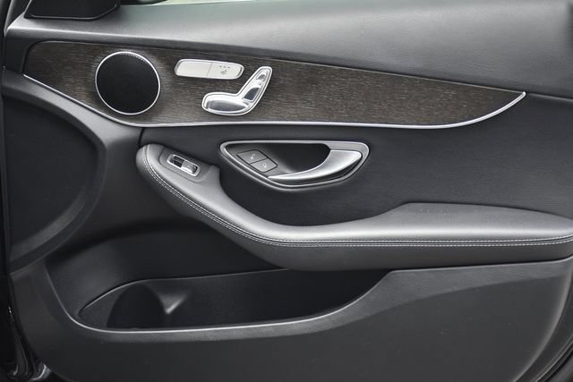 Used 2020 Mercedes-Benz C 300 Sedan image 30