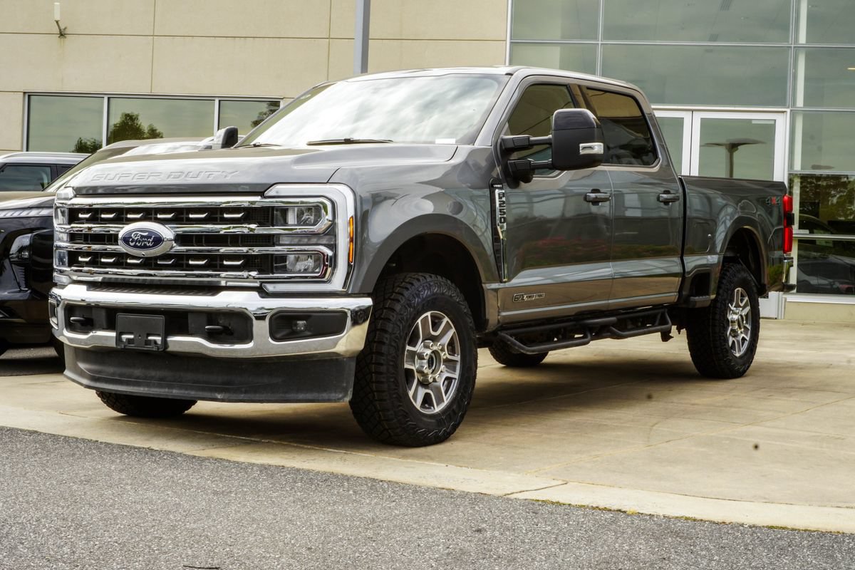 Used 2024 Ford F250 Lariat AWD/4WD image 8