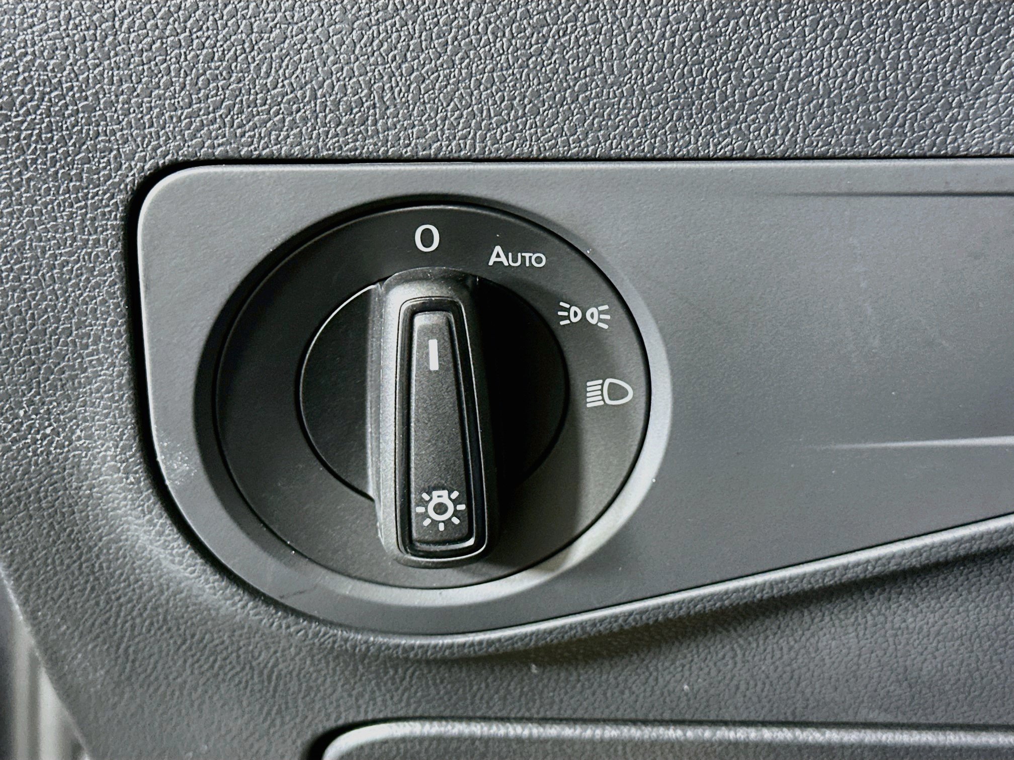 Used 2024 Volkswagen Tiguan S FWD image 17