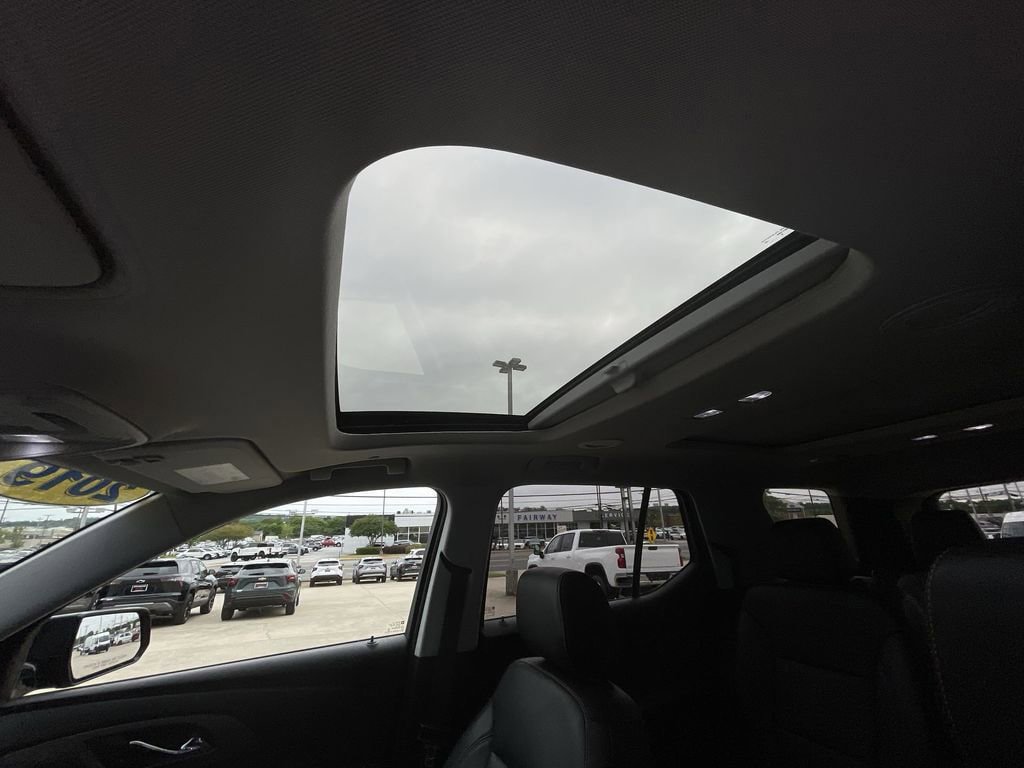 Certified 2019 Chevrolet Traverse Premier w/ Redline Edition FWD image 18