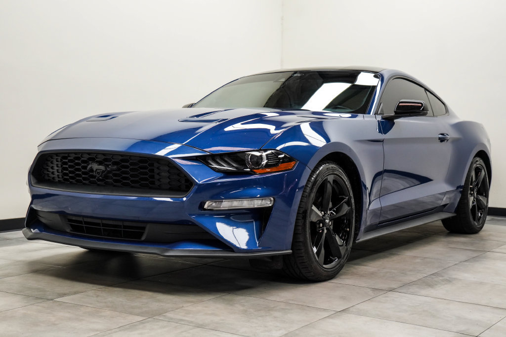 Used 2022 Ford Mustang Premium w/ Equipment Group 201A RWD image 8