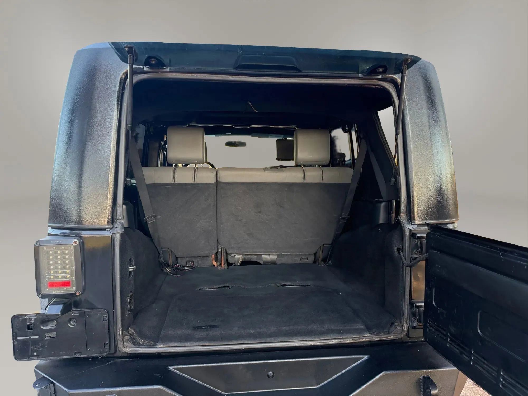 Used 2008 Jeep Wrangler Unlimited Sahara w/ Trailer Tow Group image 9