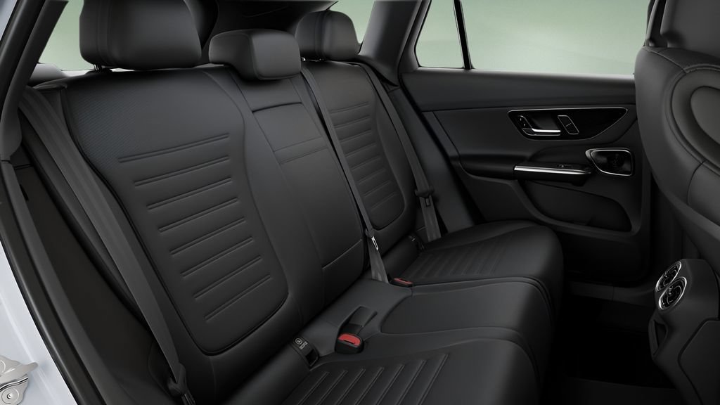 Used 2026 Mercedes-Benz GLC 300 image 40