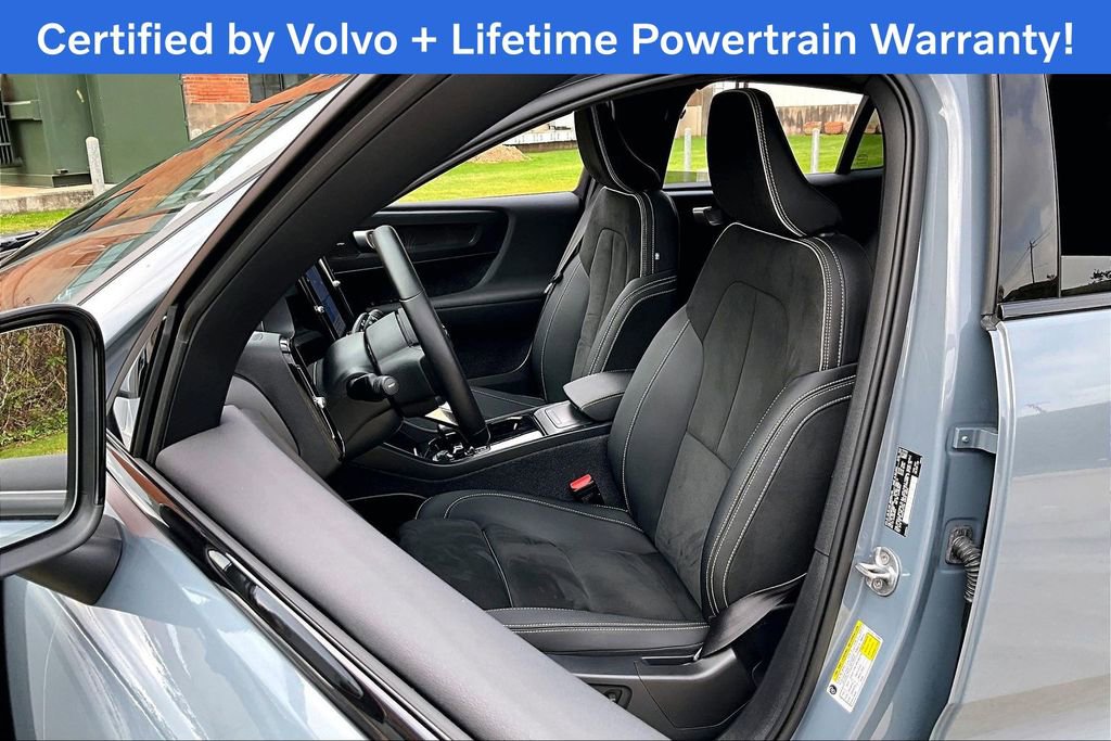 Certified 2023 Volvo C40 P8 Recharge Ultimate w/ Protection Package Premier image 31