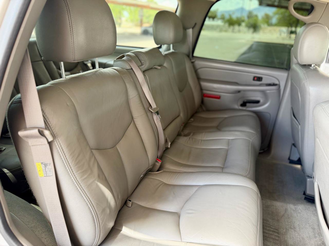 Used 2004 Chevrolet Tahoe LT w/ LT Preferred Equipment Group AWD/4WD image 16