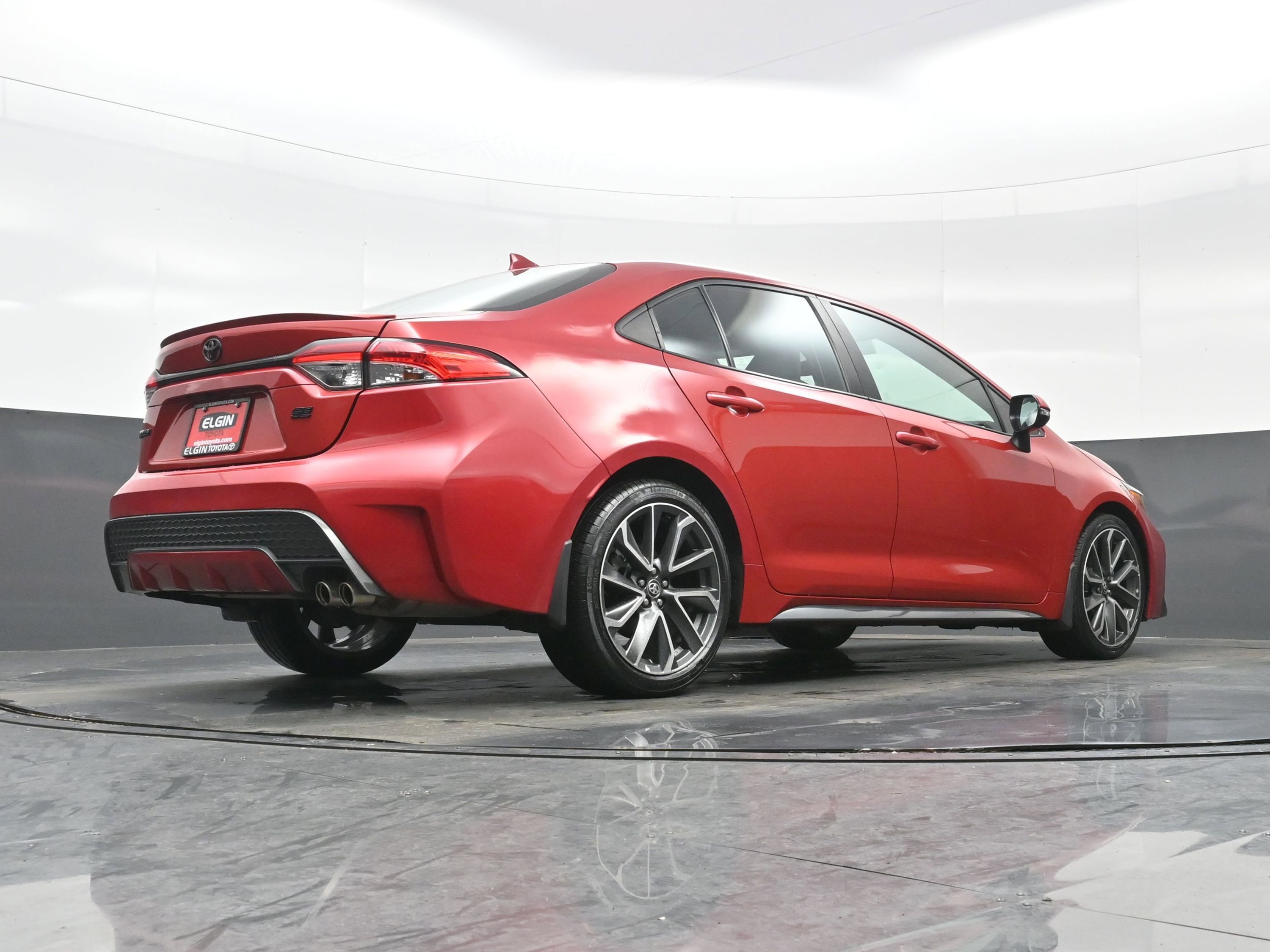 Used 2021 Toyota Corolla SE w/ Carpet Mat Package (TMS) image 29