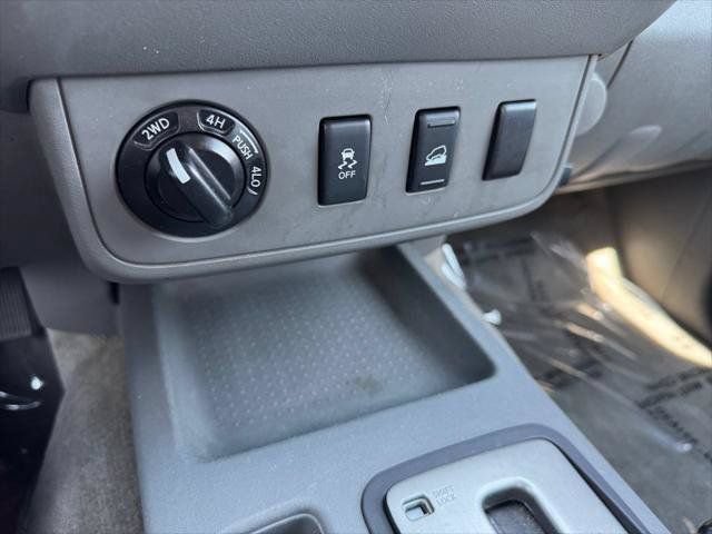 Used 2012 Nissan Frontier SV AWD/4WD image 83
