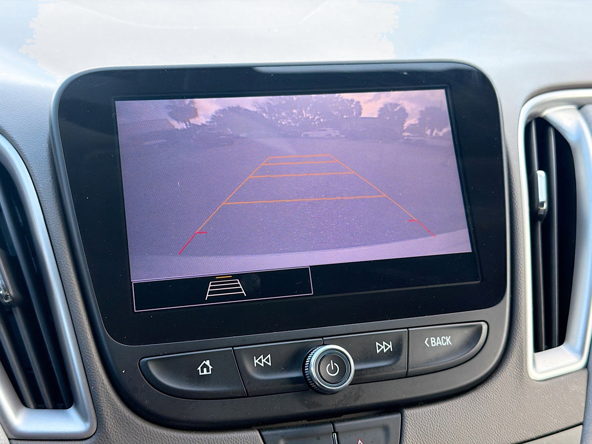 Used 2021 Chevrolet Malibu LS image 28