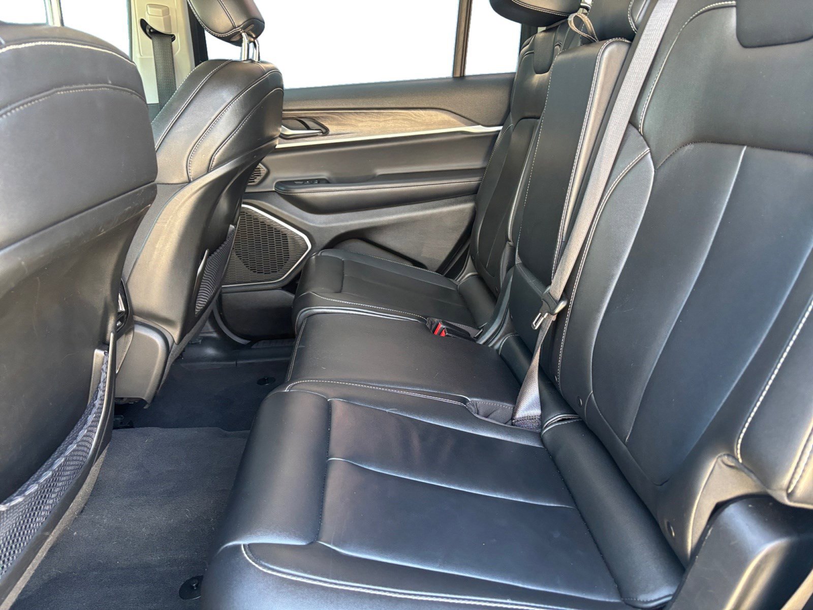 Used 2021 Jeep Grand Cherokee L Limited w/ Trailer Tow Group (B) image 13