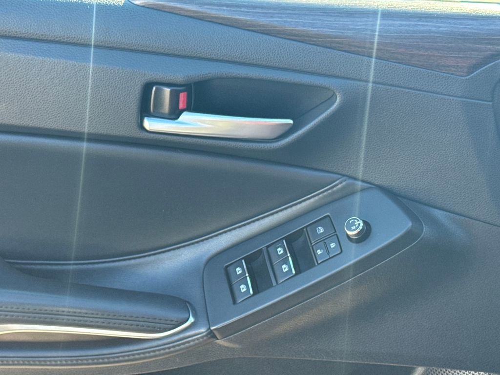 Used 2019 Toyota Avalon XLE w/ Moonroof Package image 32