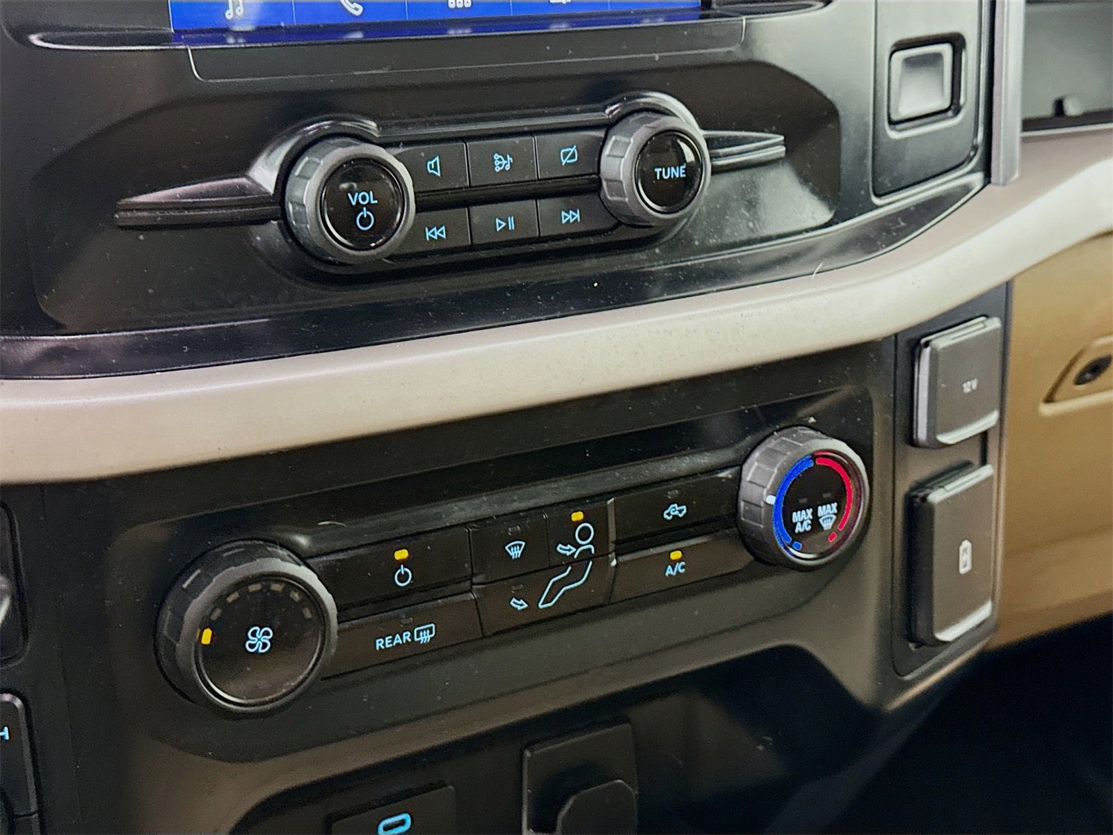 Used 2023 Ford F150 XLT image 13