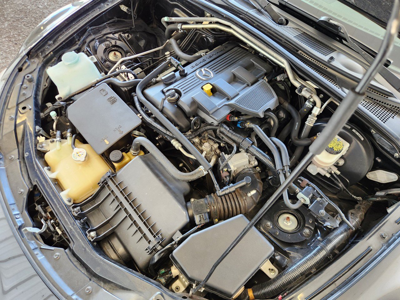 Used 2012 MAZDA MX-5 Miata Sport RWD image 8