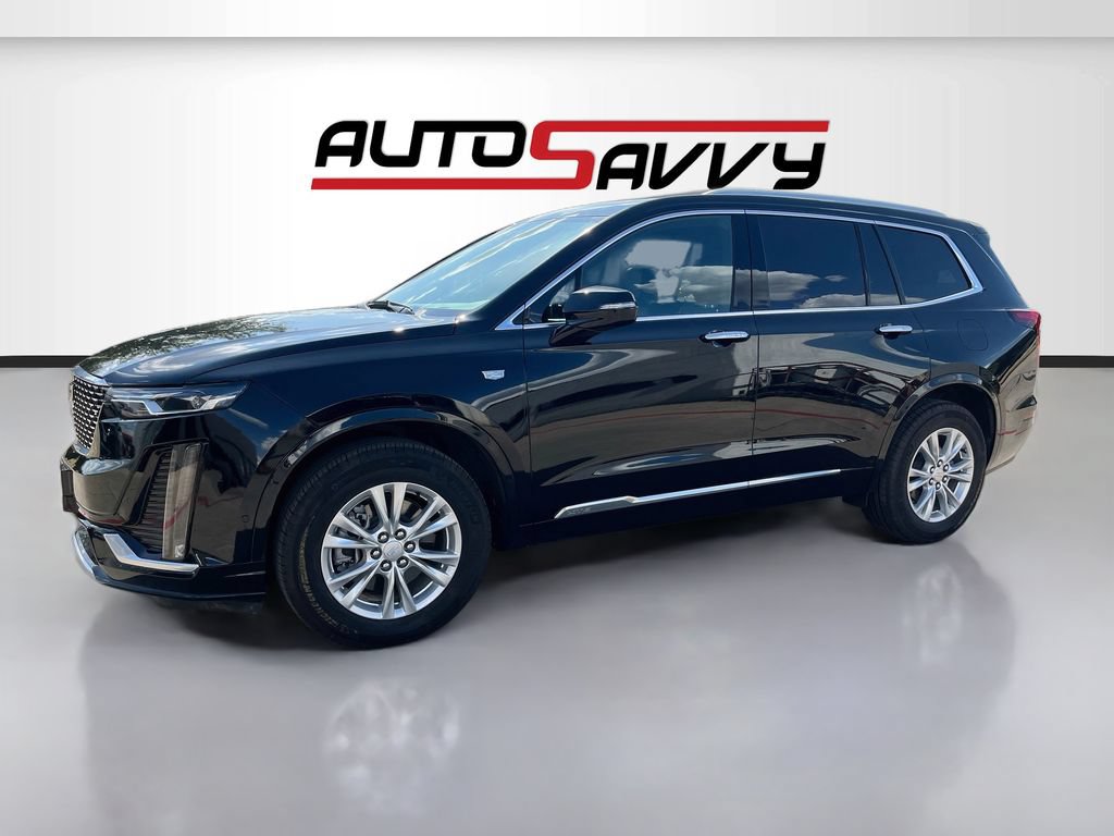 Used 2025 Cadillac XT6 Luxury FWD image 3
