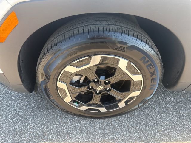 Used 2025 Hyundai Santa Fe SEL image 12