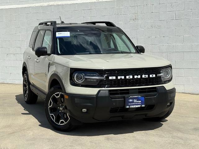 Certified 2025 Ford Bronco Sport Outer Banks w/ Outer Banks Tech Package+ image 3