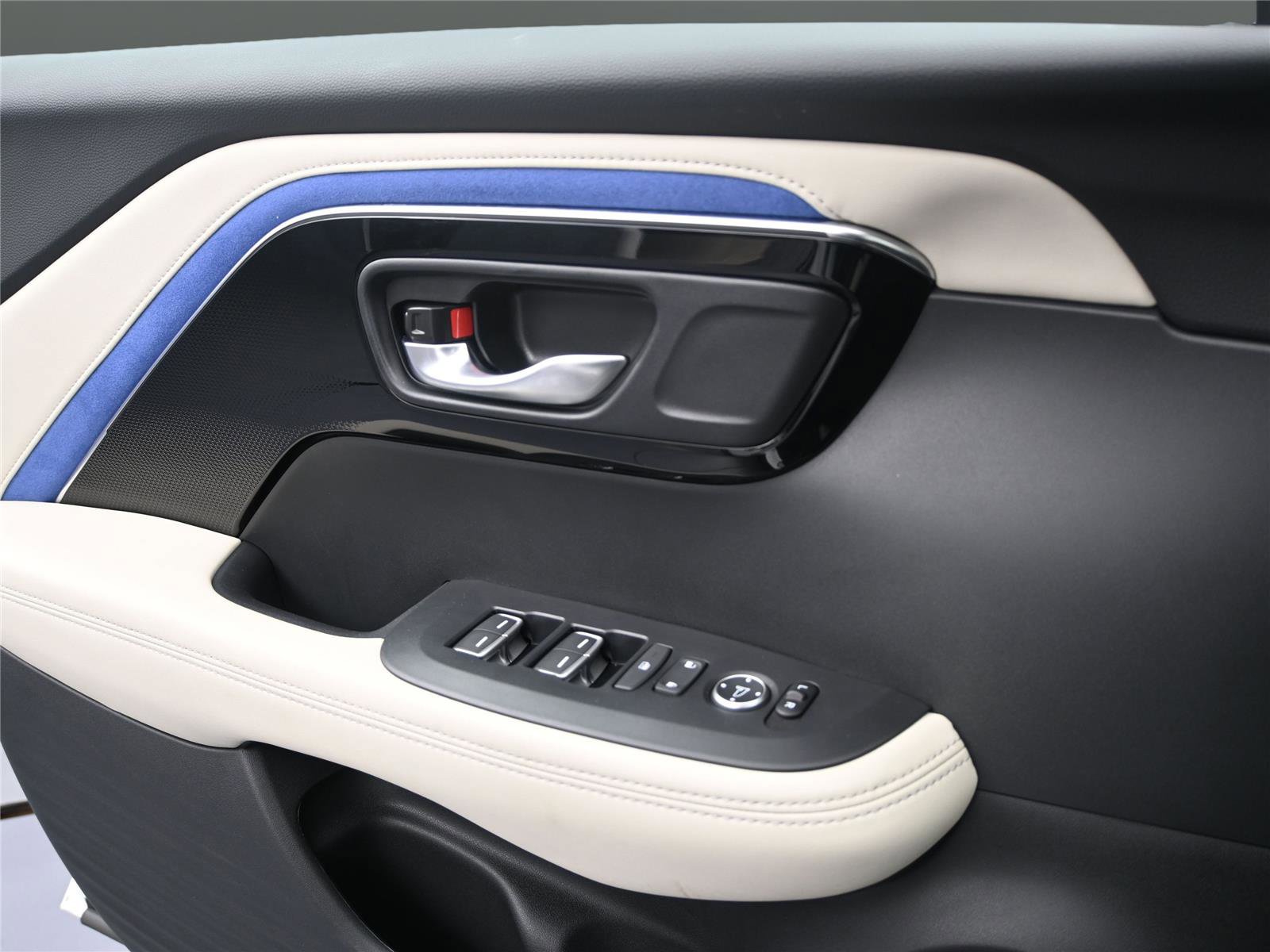 Certified 2025 Acura ADX A-Spec AWD/4WD image 7