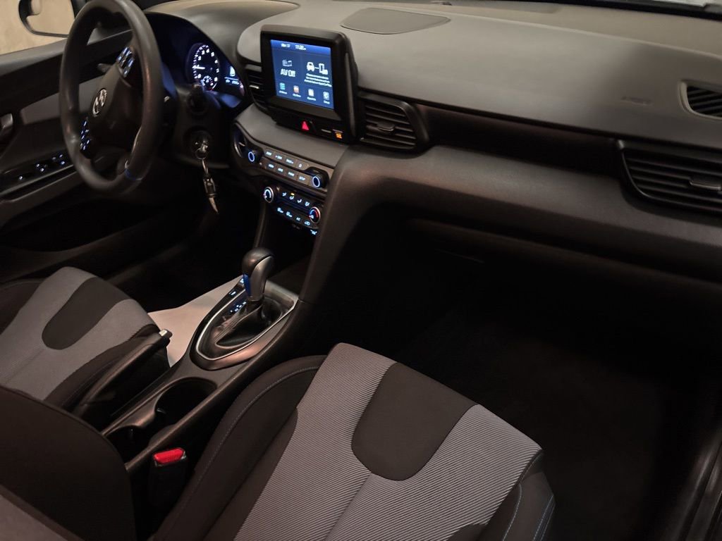 Used 2019 Hyundai Veloster 2.0 image 23