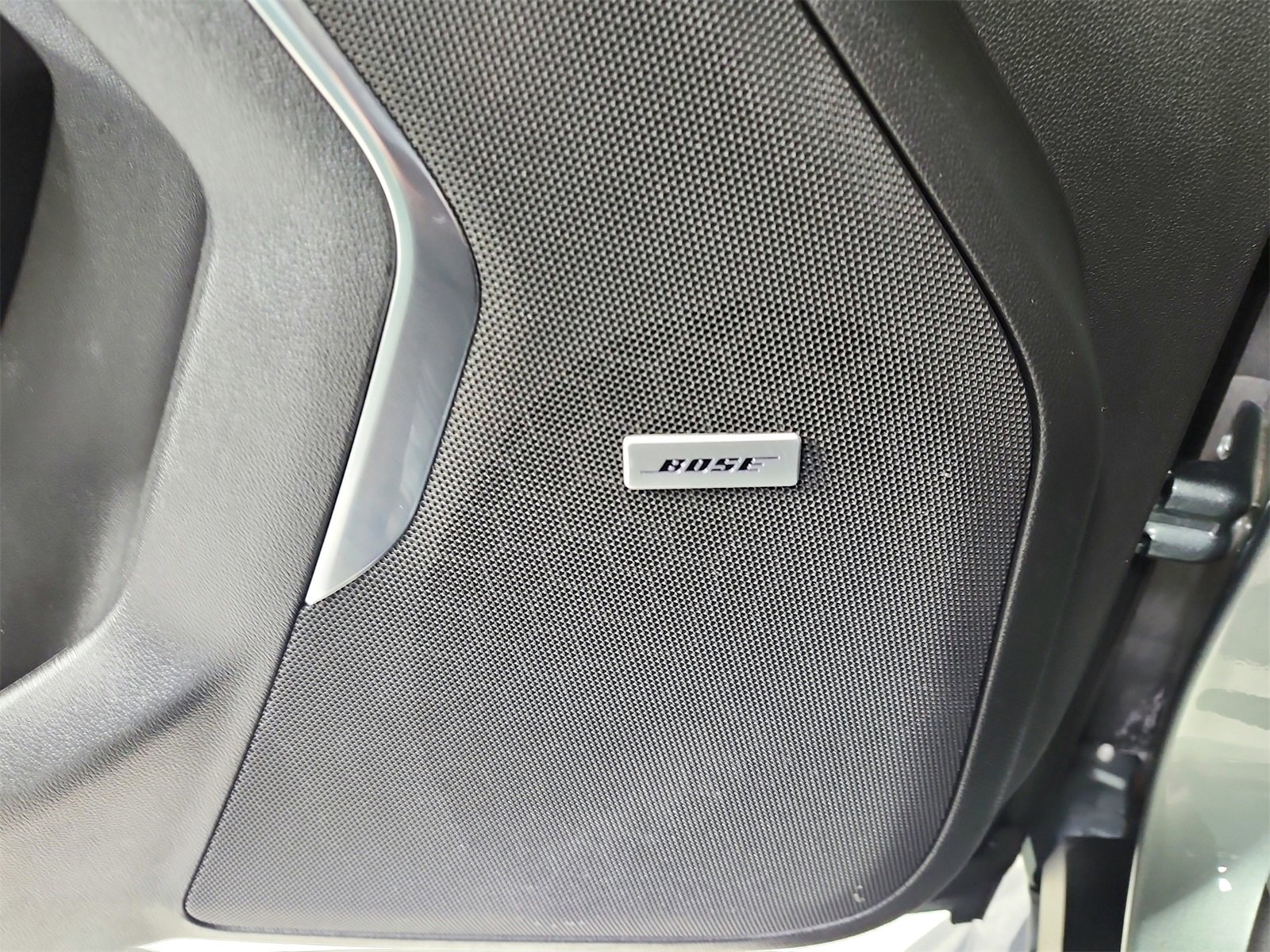 Used 2024 Chevrolet Tahoe Premier image 33