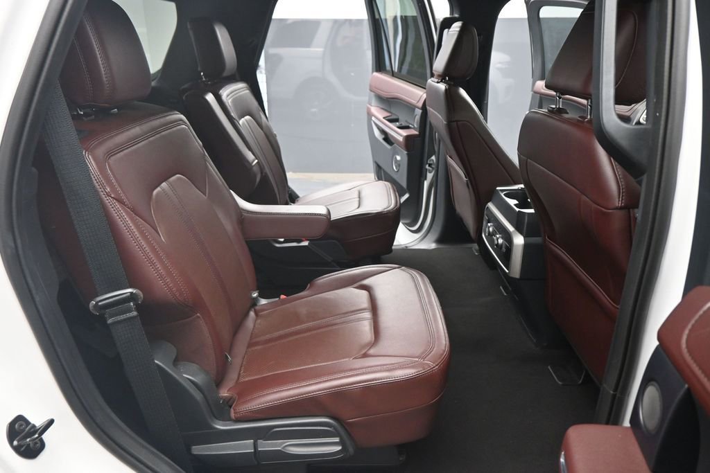 Used 2024 Ford Expedition Limited AWD/4WD image 20