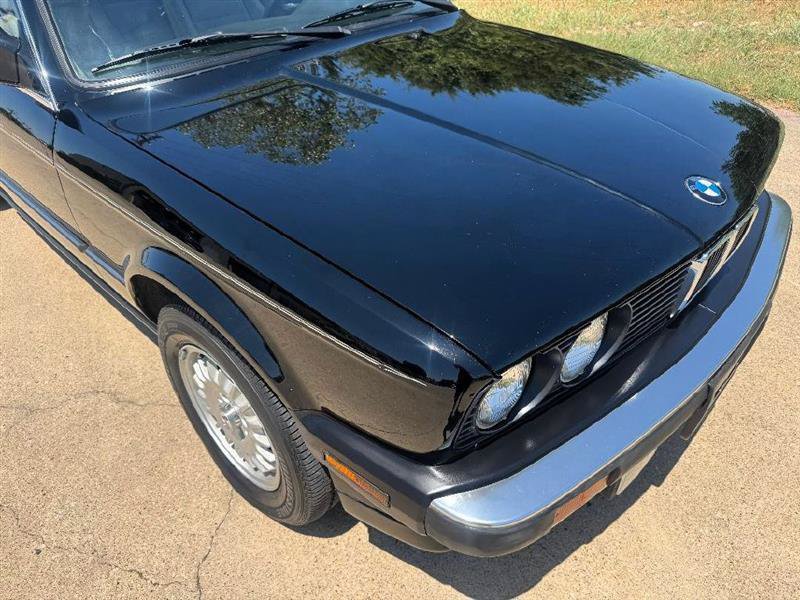 Used 1991 BMW 325i Convertible RWD image 22