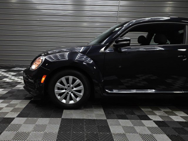 Used 2019 Volkswagen Beetle 2.0T S FWD image 34