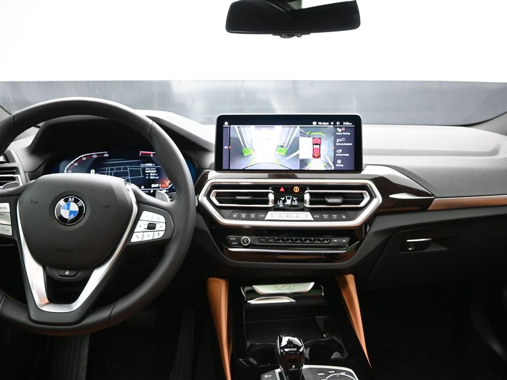 Certified 2025 BMW X4 xDrive30i image 18