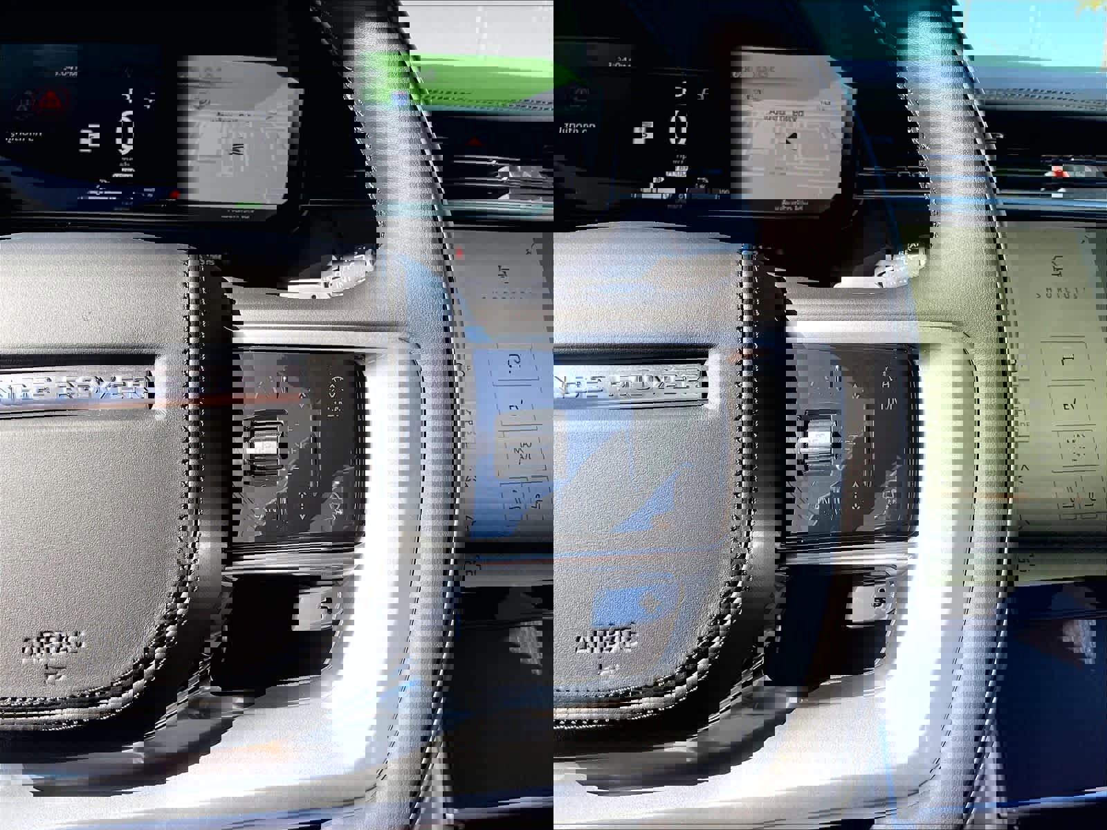 New 2026 Land Rover Range Rover SE image 18