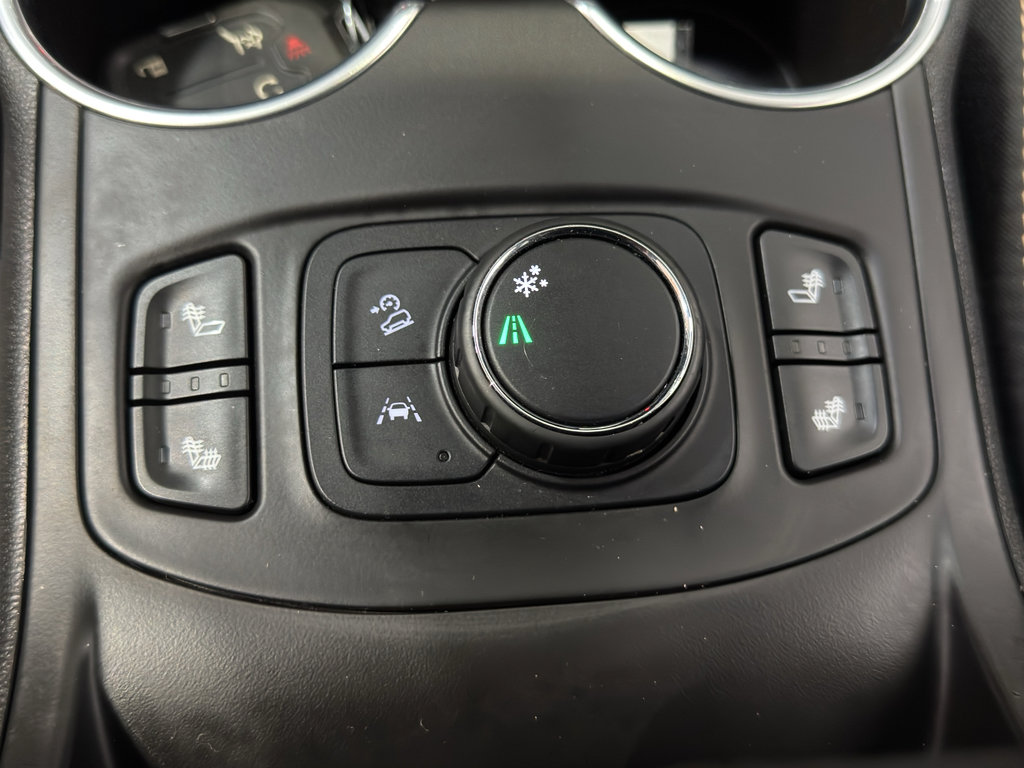 Used 2020 GMC Terrain SLE image 33