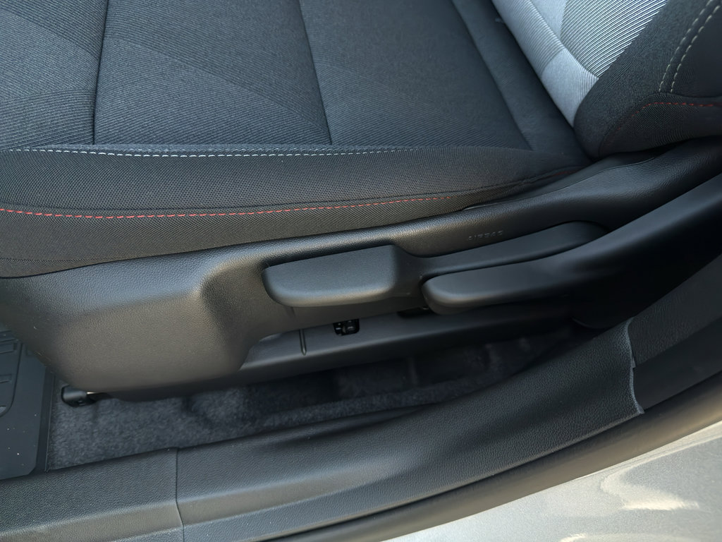 New 2026 Chevrolet Trax RS w/ Sunroof Package image 15