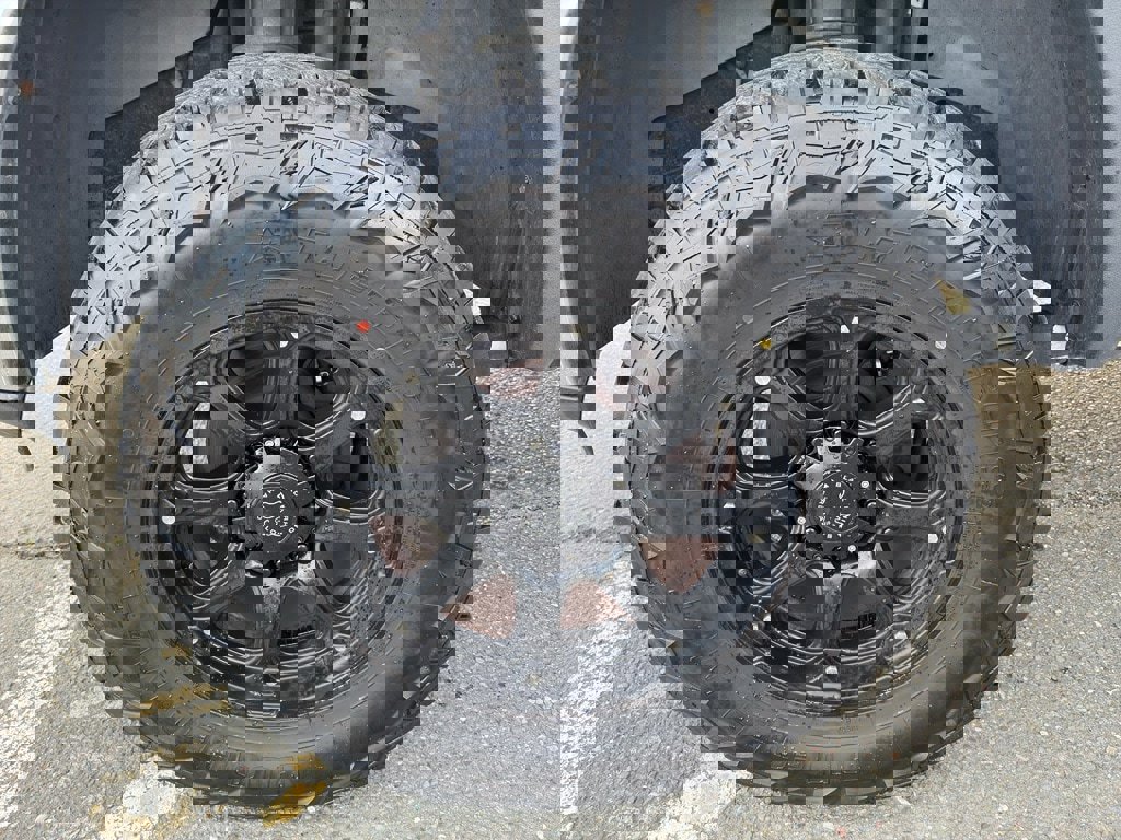 Used 2016 RAM 3500 Tradesman w/ Chrome Appearance Group image 2