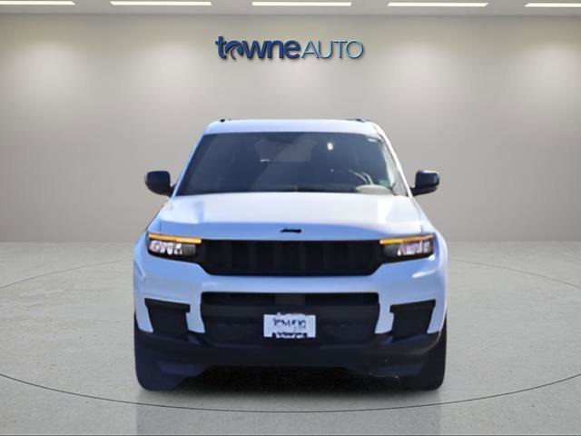 Used 2023 Jeep Grand Cherokee L Laredo AWD/4WD image 7