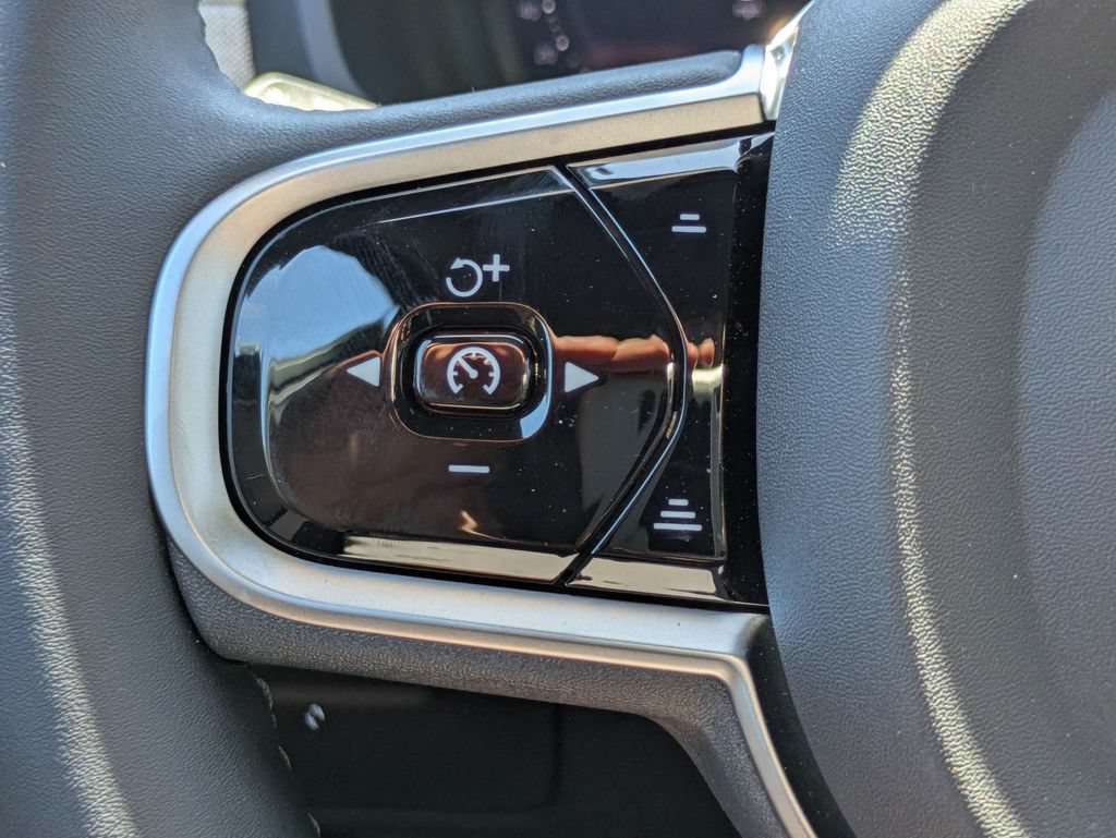 New 2026 Volvo XC90 B5 Ultra w/ Protection Package Premier AWD/4WD image 28