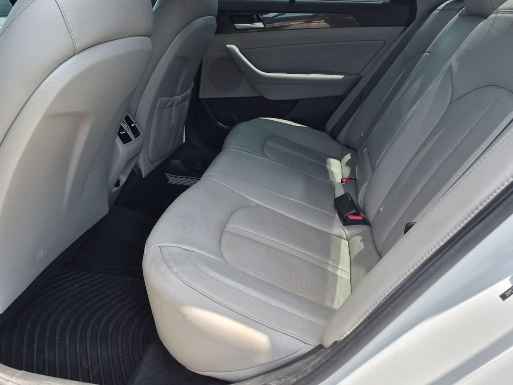 Used 2018 Hyundai Sonata Limited w/ Limited Ultimate Package 03 FWD image 28