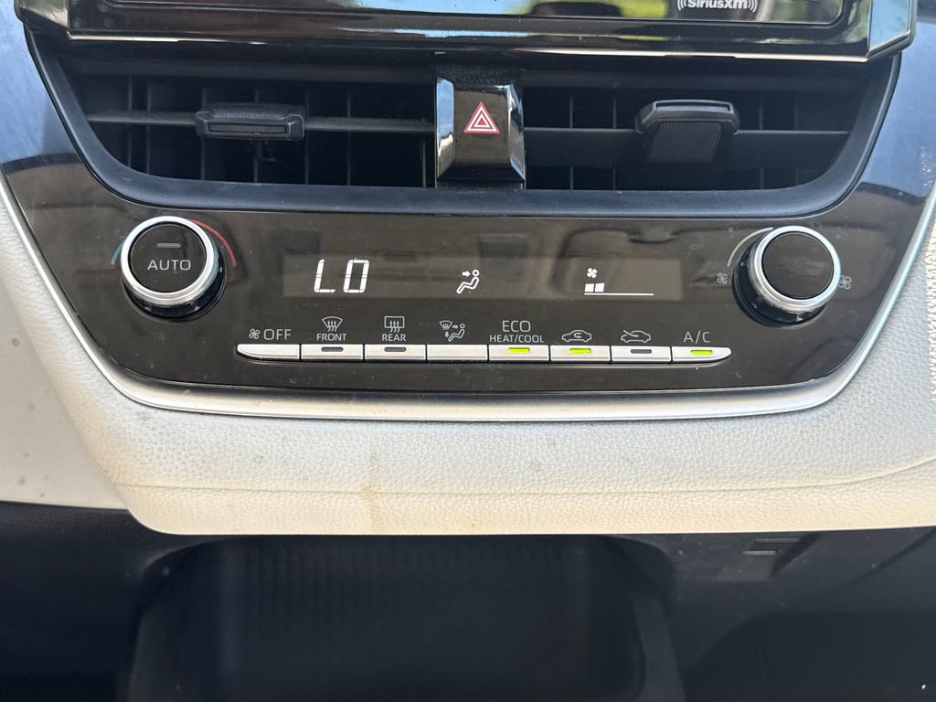 Used 2022 Toyota Corolla LE FWD image 24