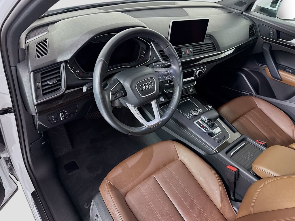 Used 2020 Audi Q5 e Premium Plus w/ Premium Plus Package AWD/4WD image 9