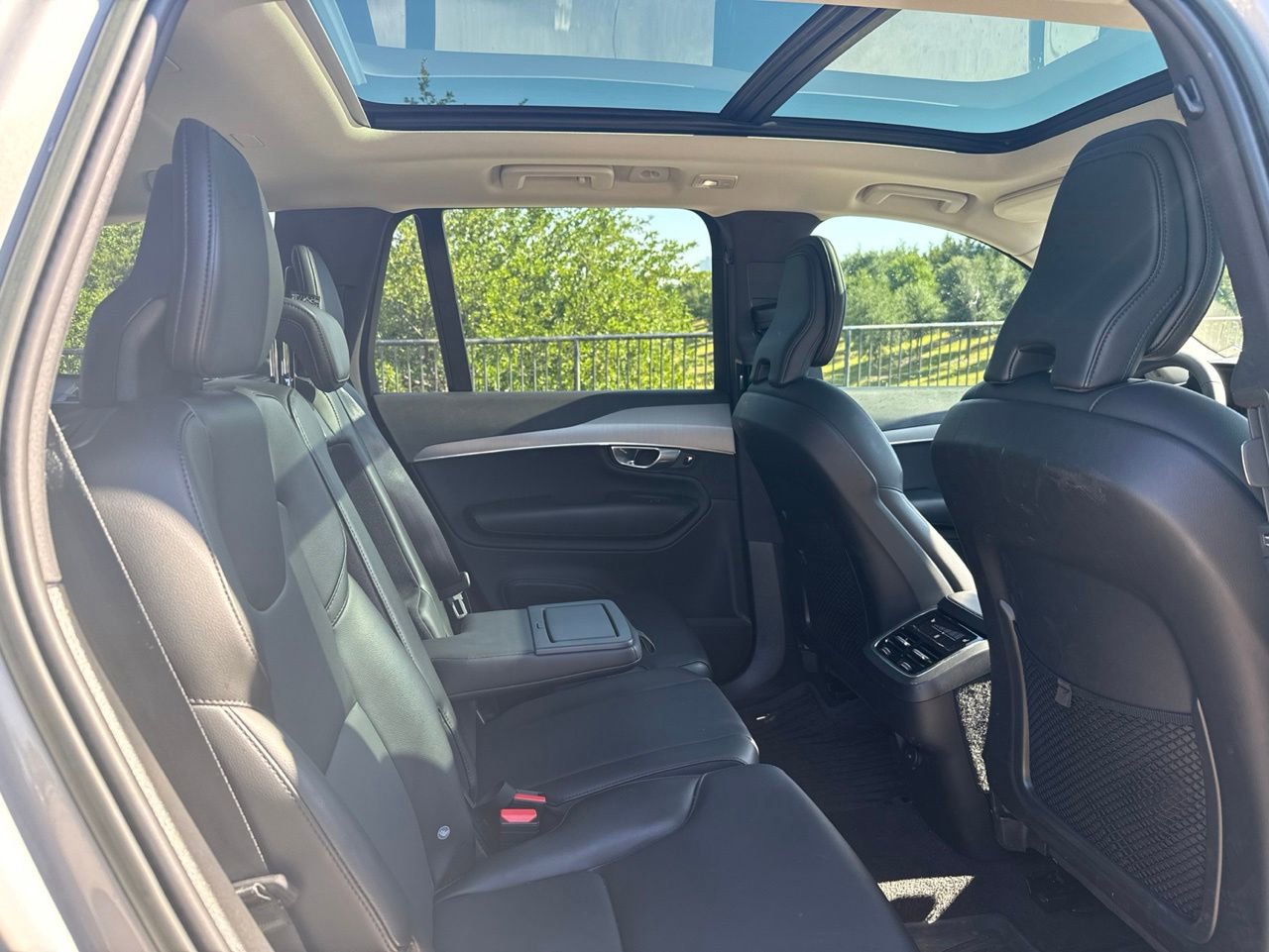 Certified 2023 Volvo XC90 B5 Core w/ Protection Package Premier AWD/4WD image 12