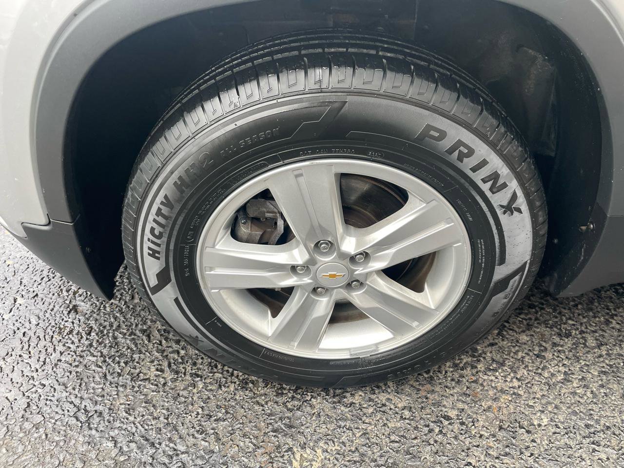 Used 2018 Chevrolet Trax LS AWD/4WD image 14