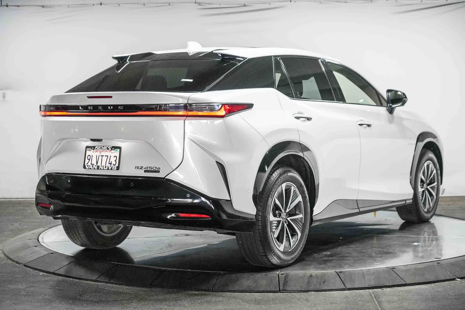 Used 2023 Lexus RZ 450e Premium w/ Technology Package AWD/4WD image 6