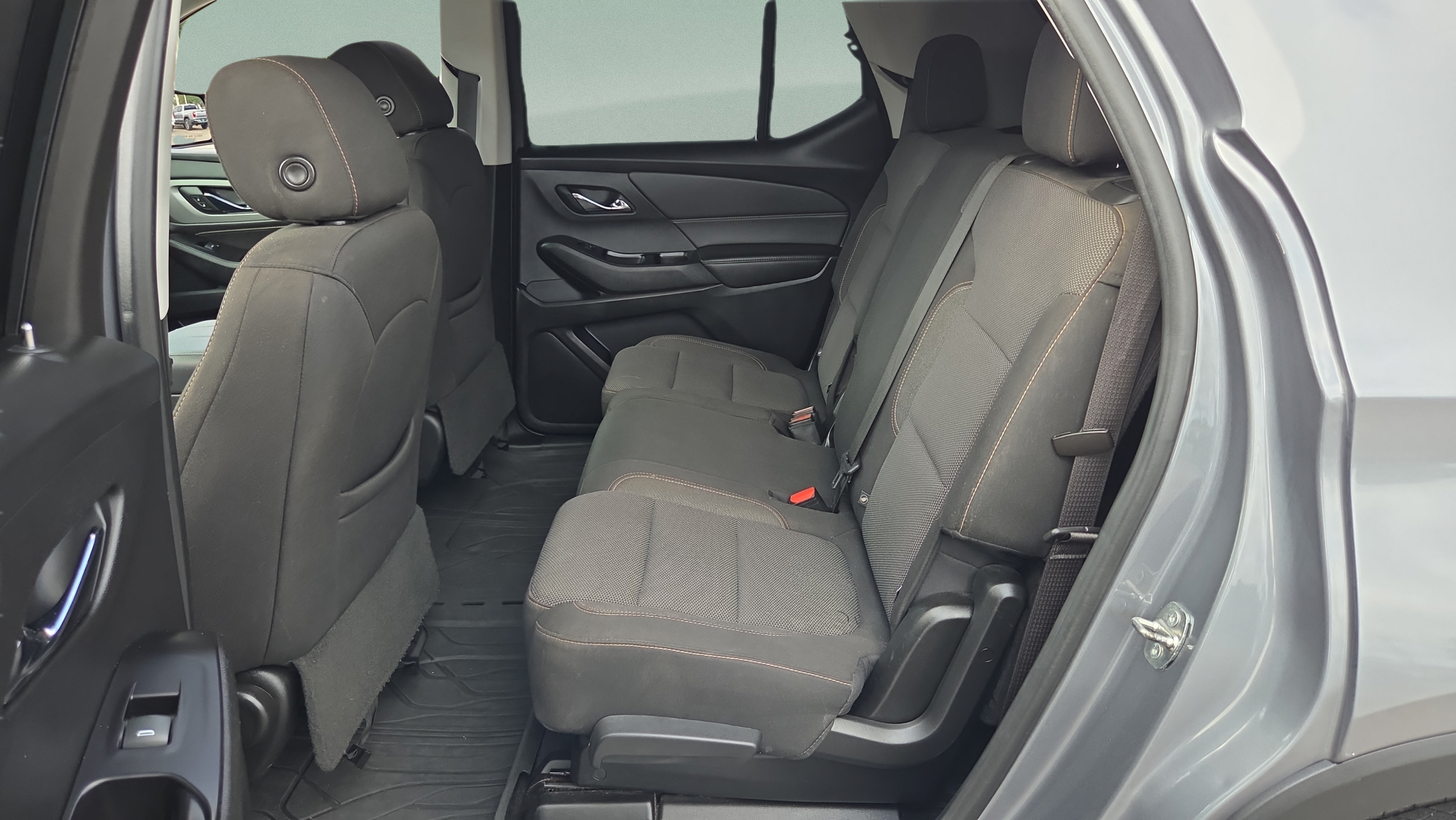 Certified 2020 Chevrolet Traverse LS w/ LPO, Floor Liner Package FWD image 10