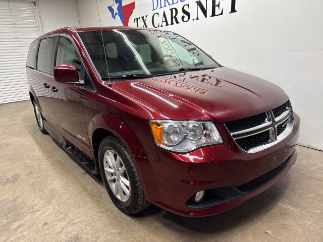 Used 2019 Dodge Grand Caravan SXT image 2