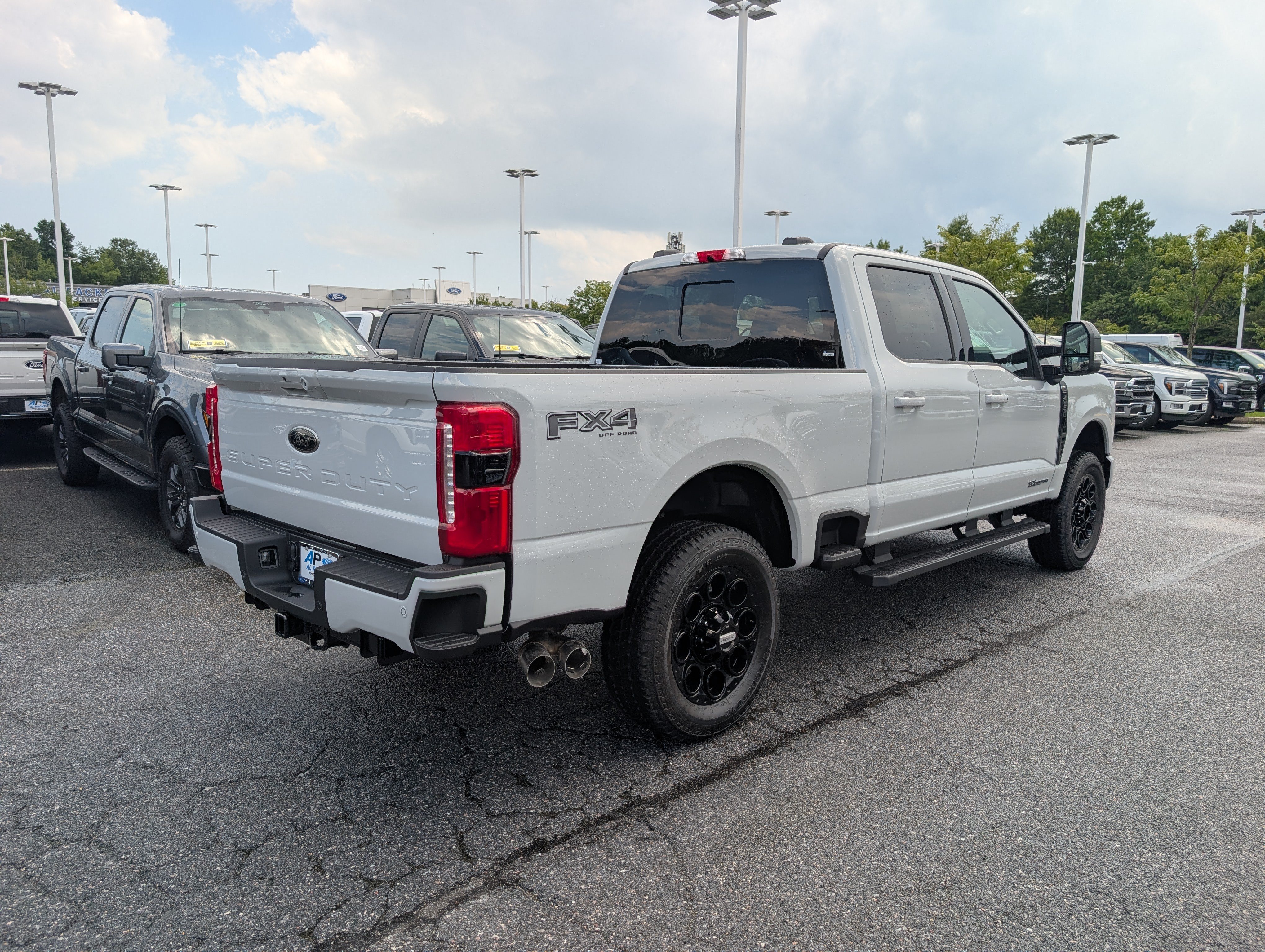 New 2026 Ford F250 Lariat w/ Black Appearance Package AWD/4WD image 2