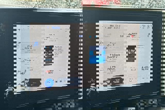 Certified 2025 Toyota RAV4 LE image 23