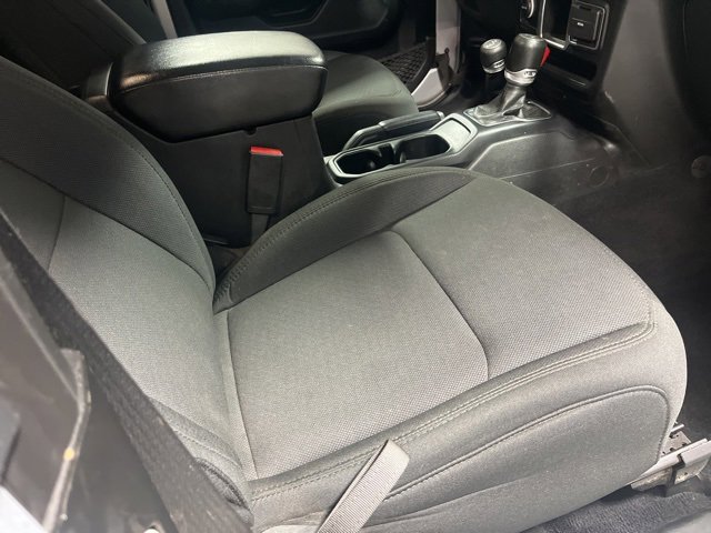 Used 2022 Jeep Wrangler Sport image 23
