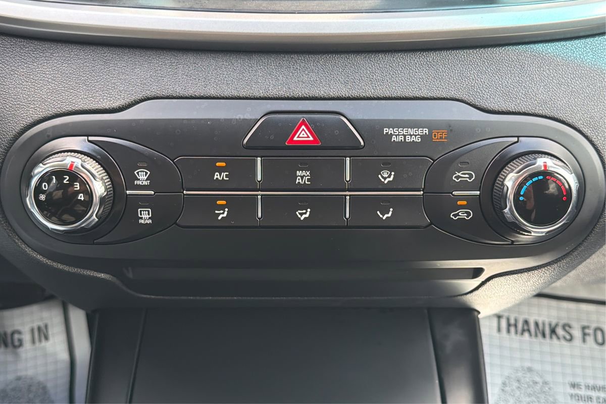Used 2020 Kia Sorento AWD V6 image 28