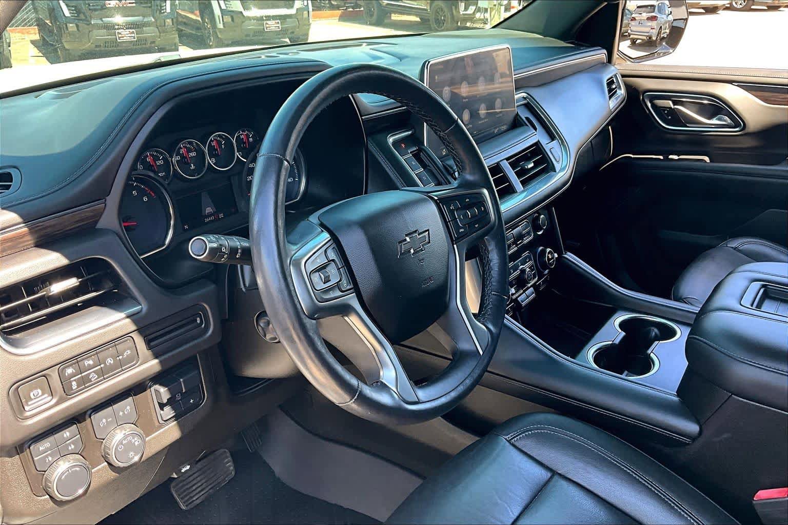 Used 2021 Chevrolet Tahoe Z71 w/ Z71 Signature Package AWD/4WD image 17