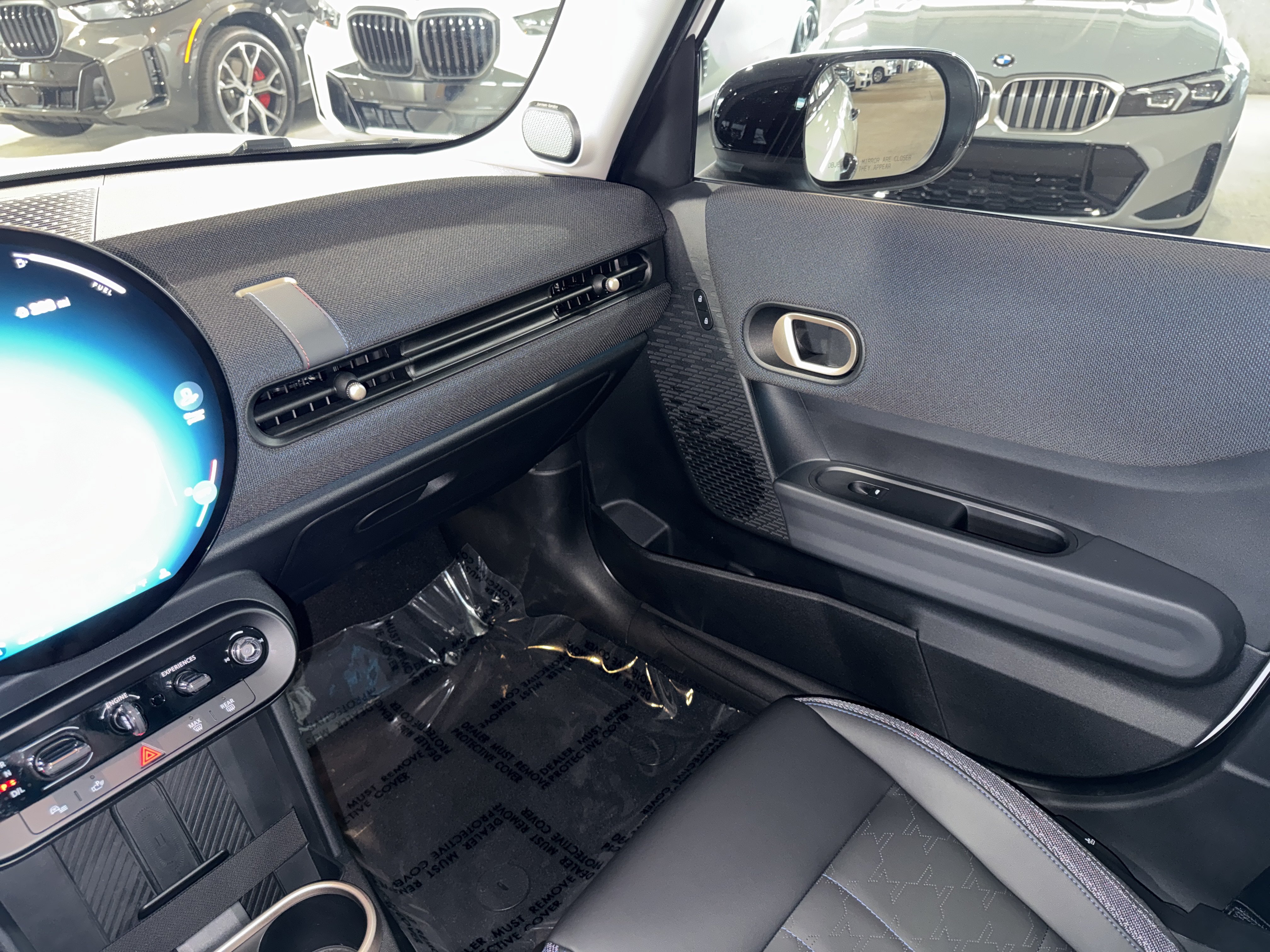Used 2025 MINI Cooper 4-Door Hardtop FWD image 29